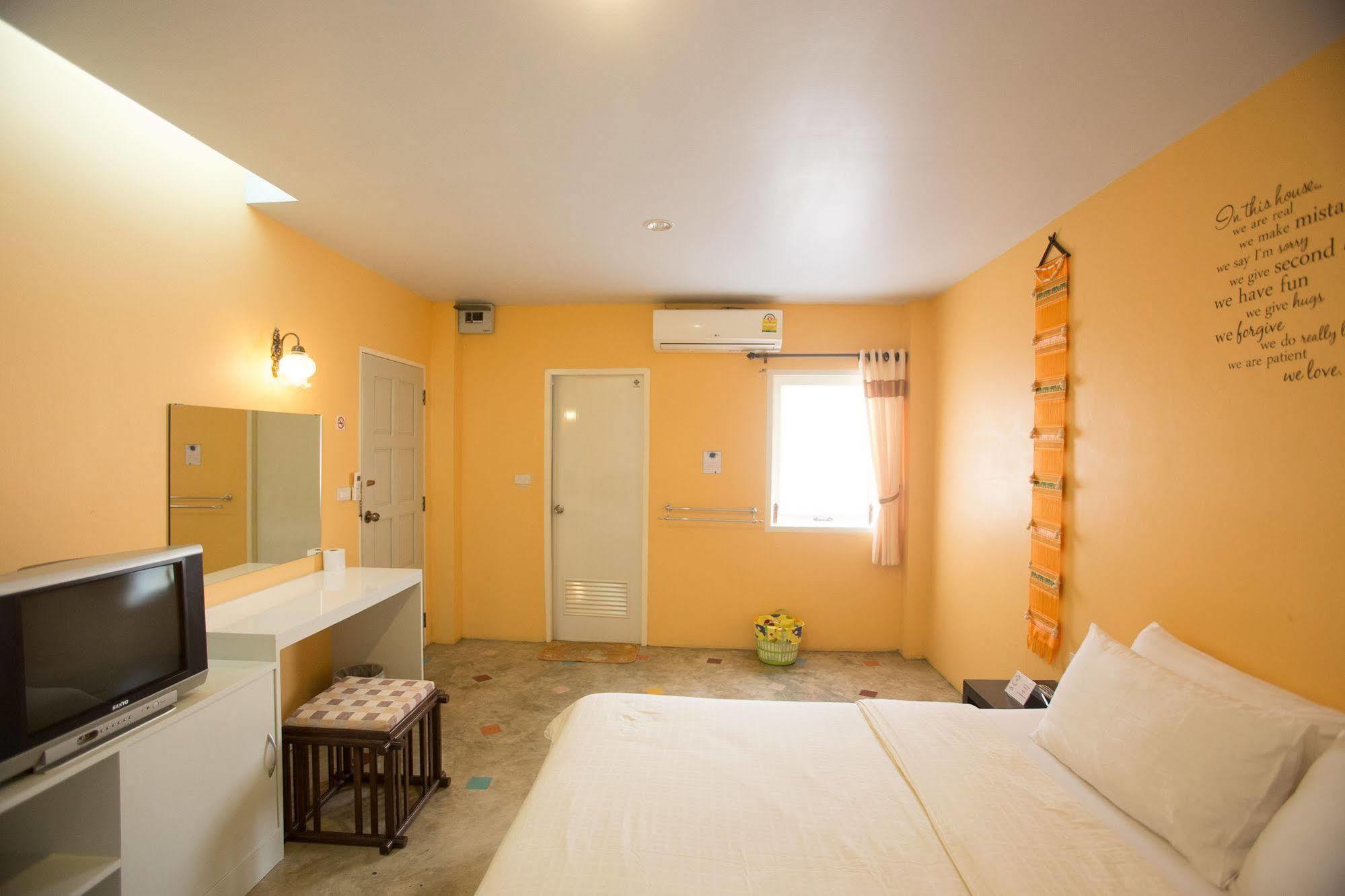 Dozy Lamoon House Hotel Chiang Mai Exterior foto